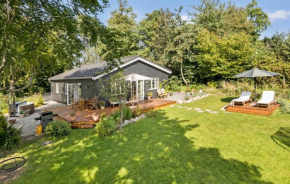 Beautiful Home In Jægerspris With Kitchen Jægerspris